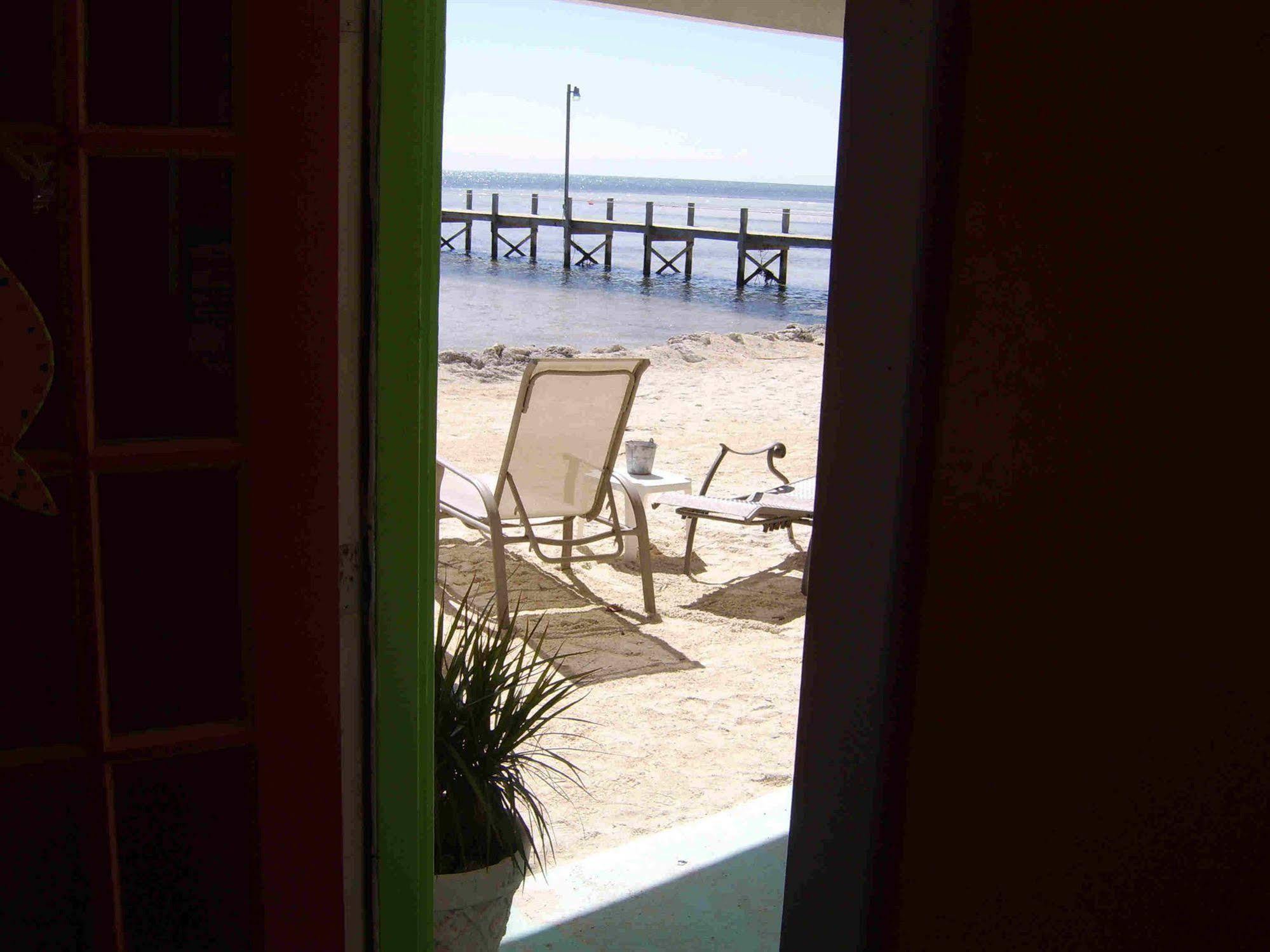 White Sands Inn Marathon Exterior photo